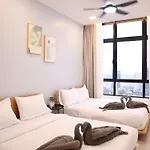 Twin Tower Residence By Nest Home【5 Mins Walk To Ciq】